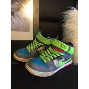 Nike high top sneakers